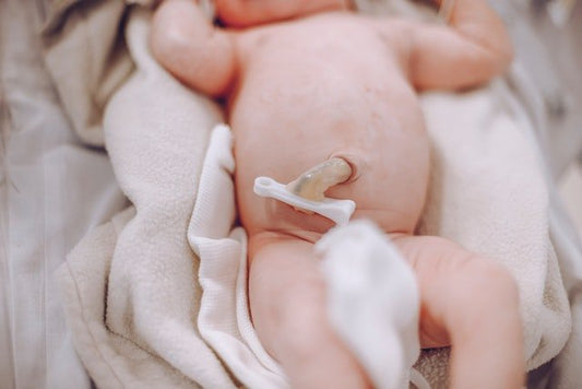 How to Care for Your Newborn's Umbilical Cord and 6 Signs of Infections - ANB BABY