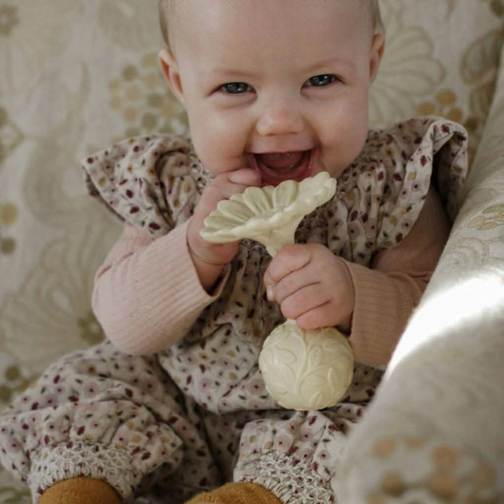 Natruba Rubber Daisy Rattle, Yellow, ANB BABY